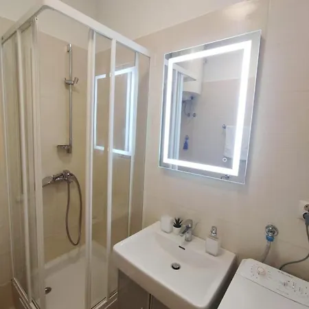 Apartment The Sunshine Near Split And